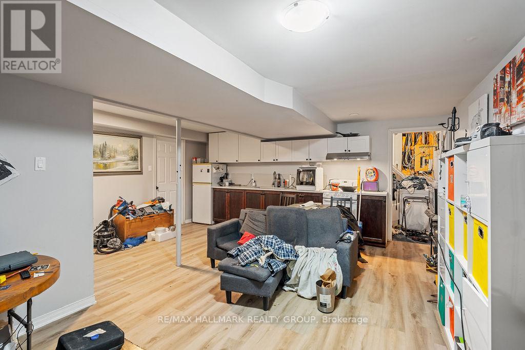 217 DOVERCOURT AVENUE - 41