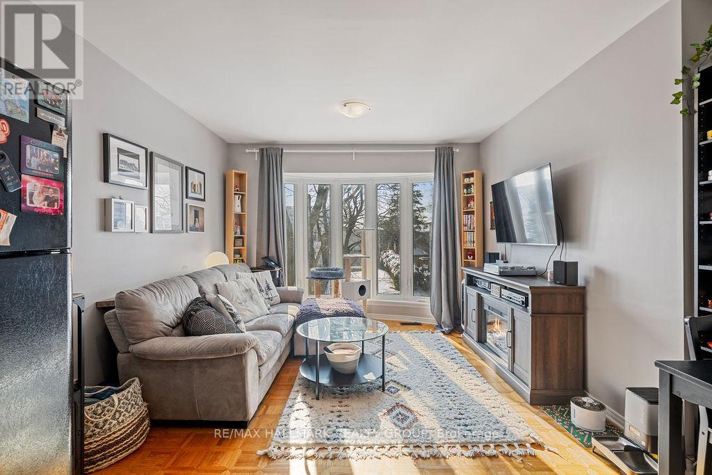 217 DOVERCOURT AVENUE — photo 8