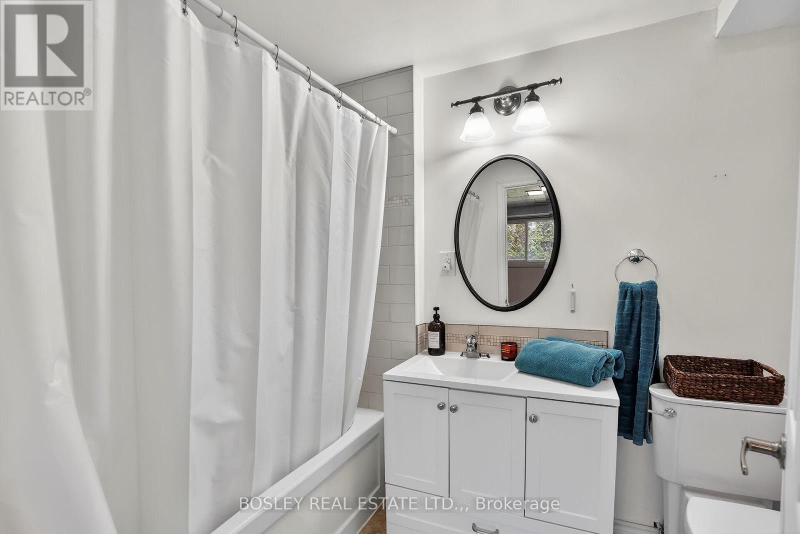 561 KING STREET - 27