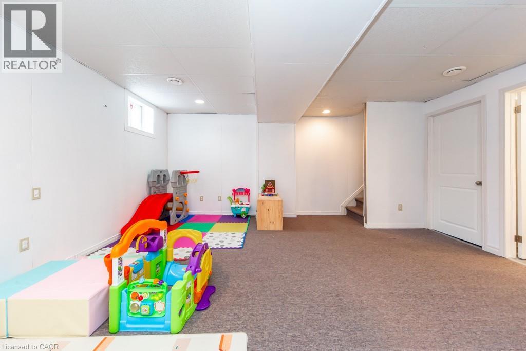 #34 346 HIGHLAND Road W Unit# 34 - 26