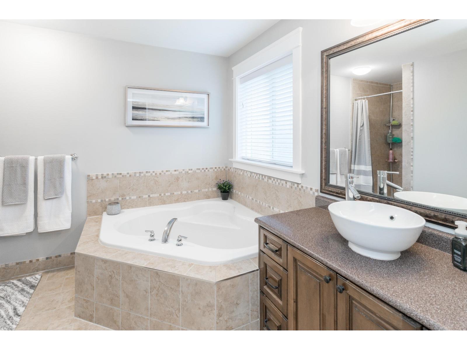 8761 MACHELL STREET — photo 40