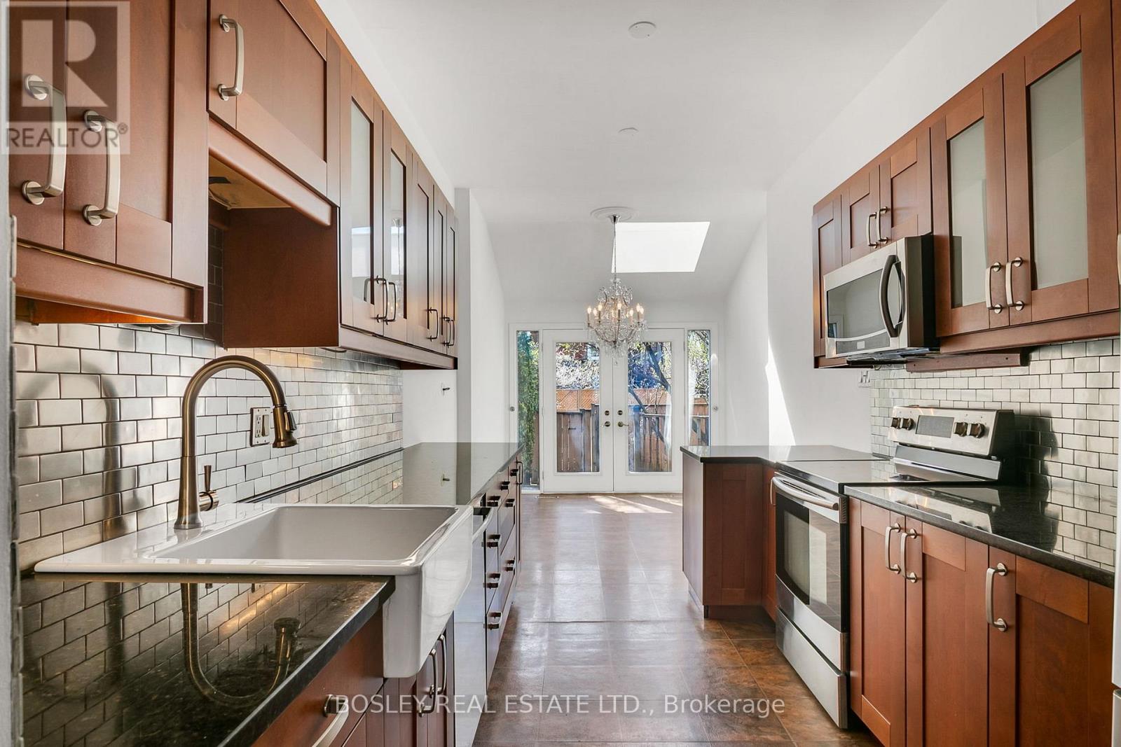 25 SALISBURY AVENUE - 17