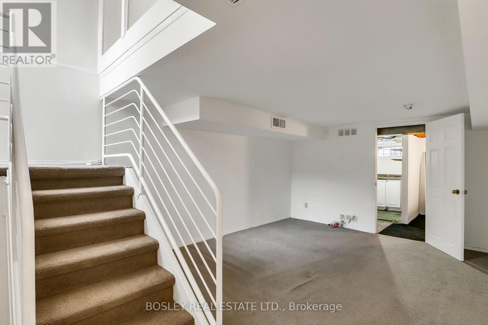 25 SALISBURY AVENUE - 37