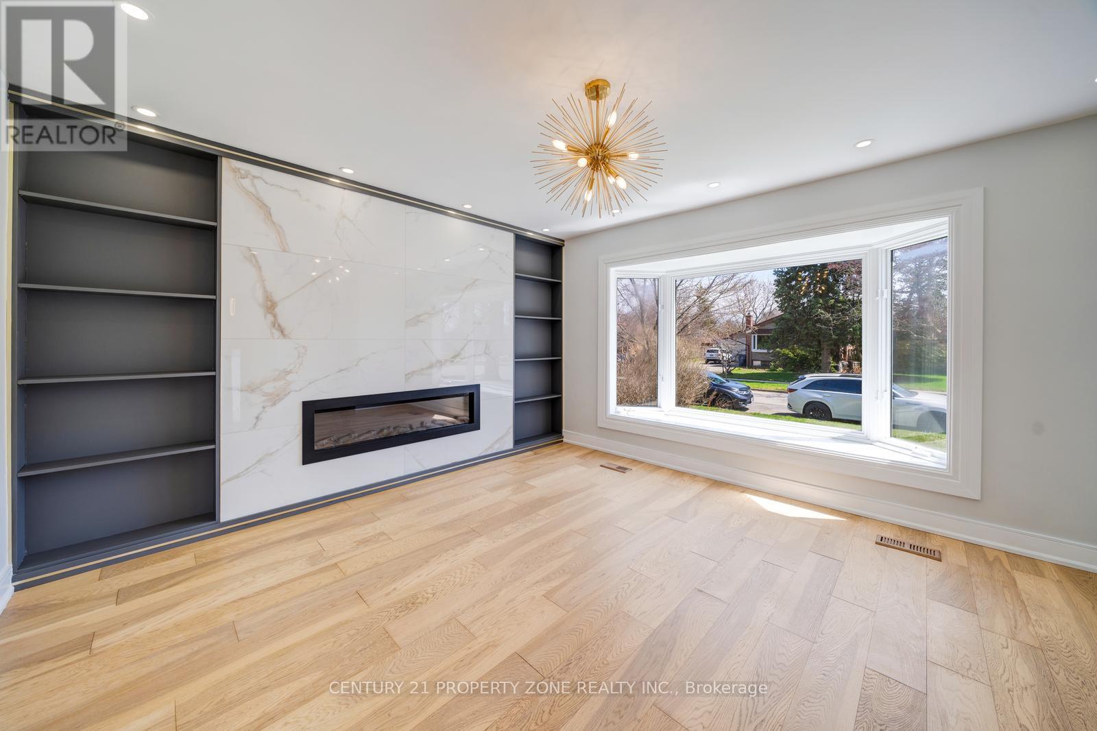 203 TOYNBEE TRAIL - 10