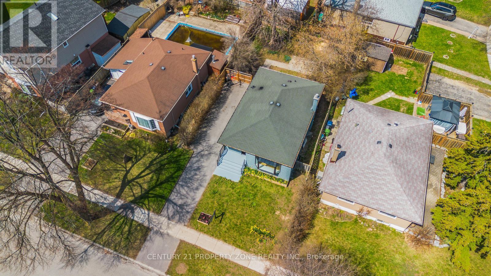 203 TOYNBEE TRAIL - 5