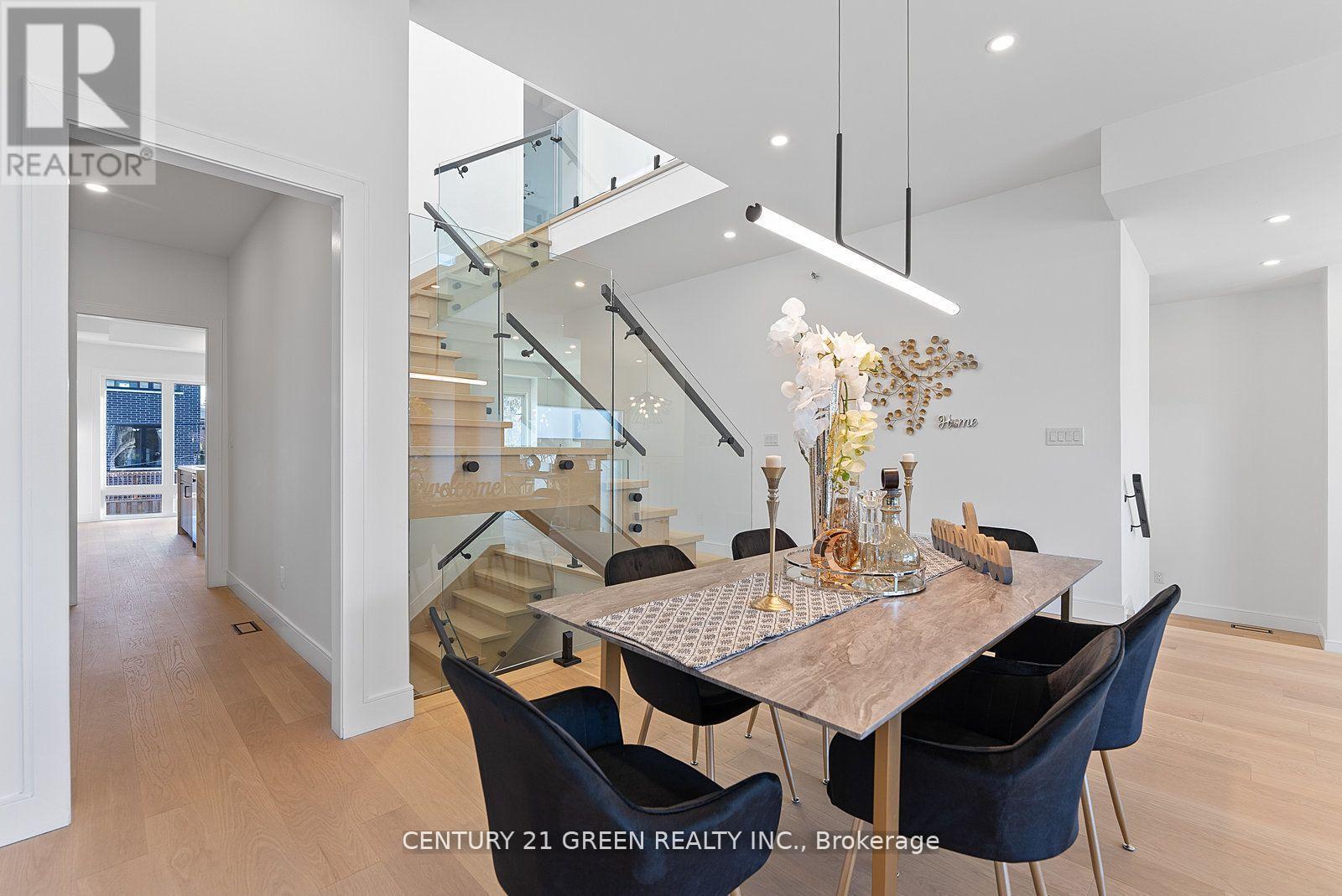 67 BEXHILL AVENUE - 40