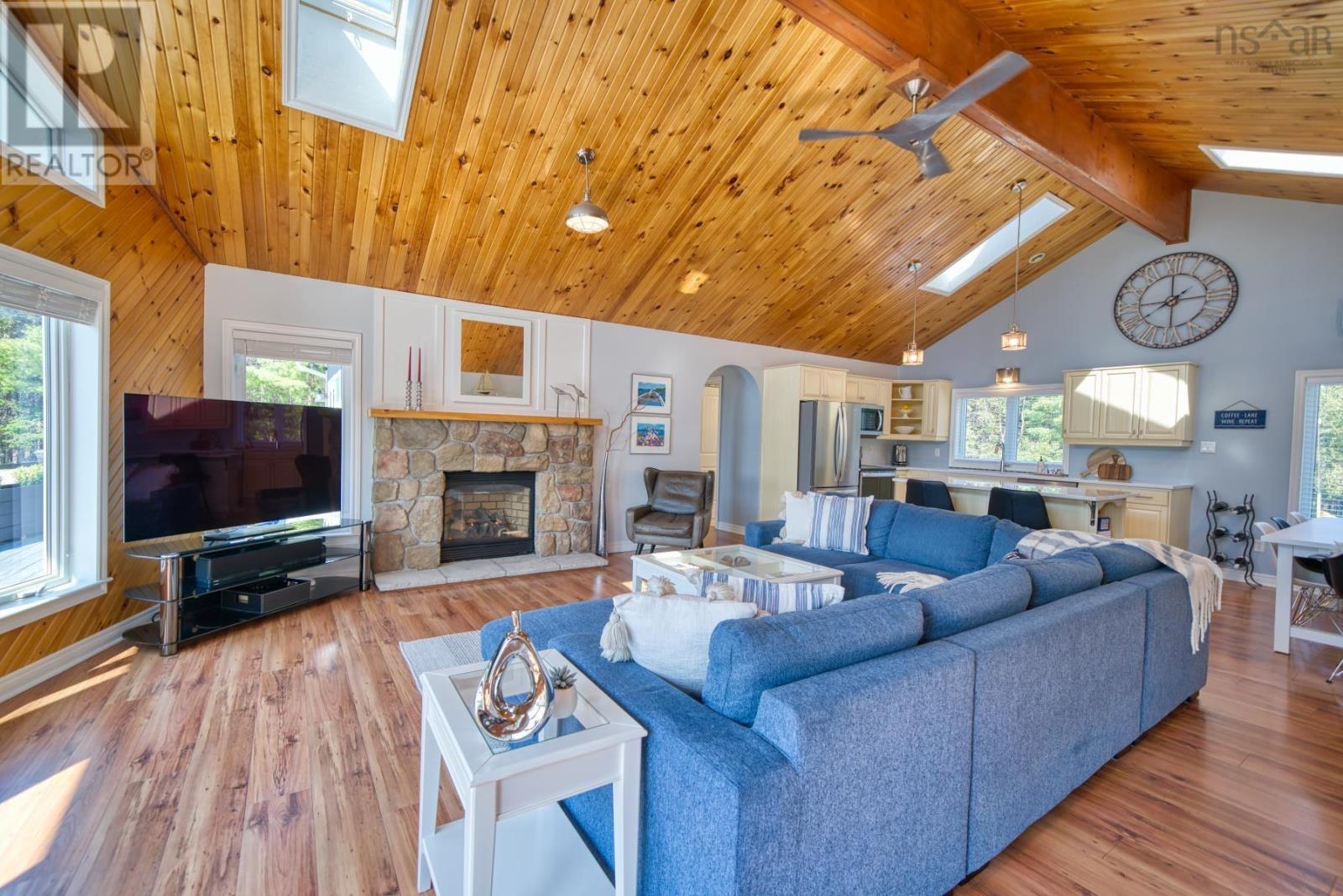 Property 30 of 50 of 193 Red Tail Drive