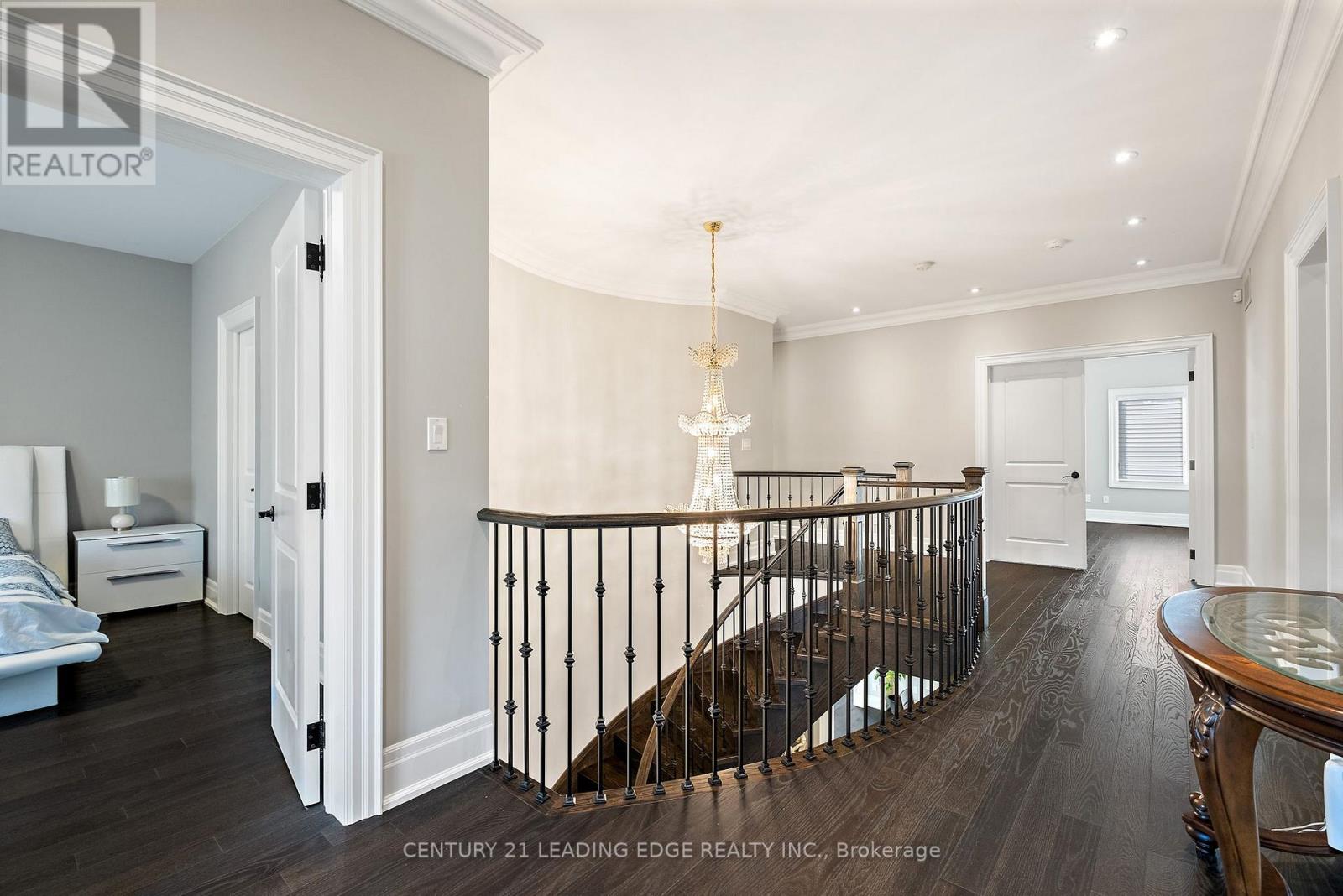 12 JONQUIL CRESCENT - 23
