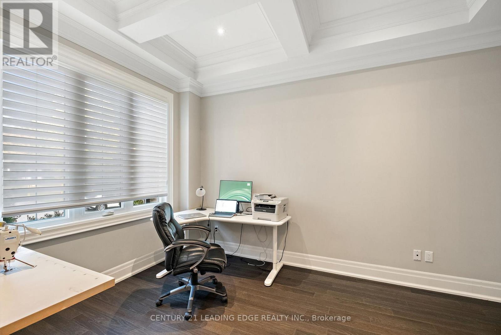 12 JONQUIL CRESCENT - 22