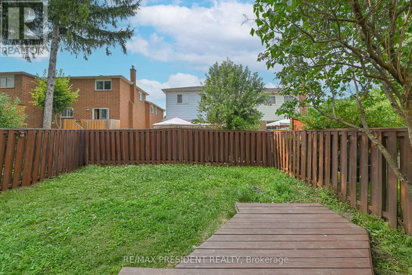 4 LAWNVIEW COURT - 47