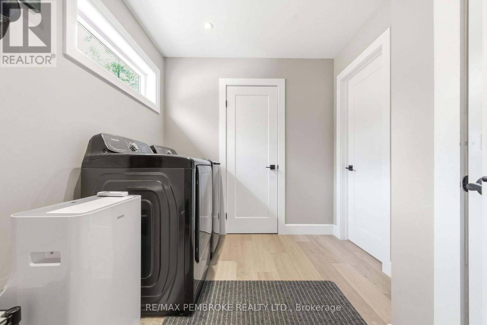 41948A COMBERMERE ROAD - 29