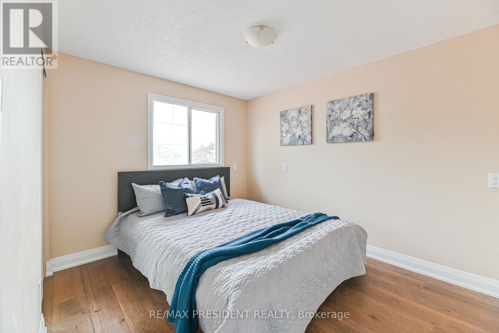 4 LAWNVIEW COURT - 21
