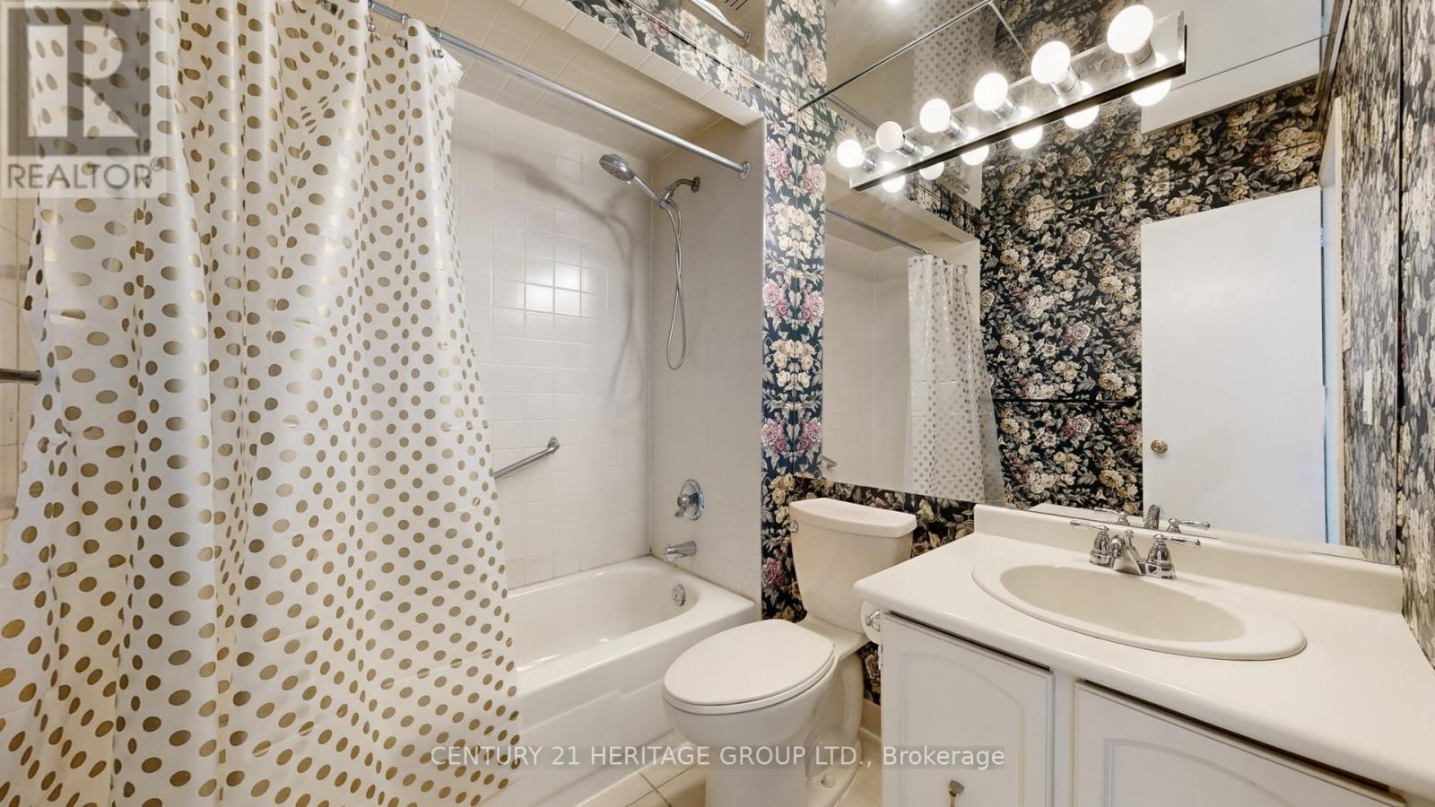 14 DUNKELD WAY - 26