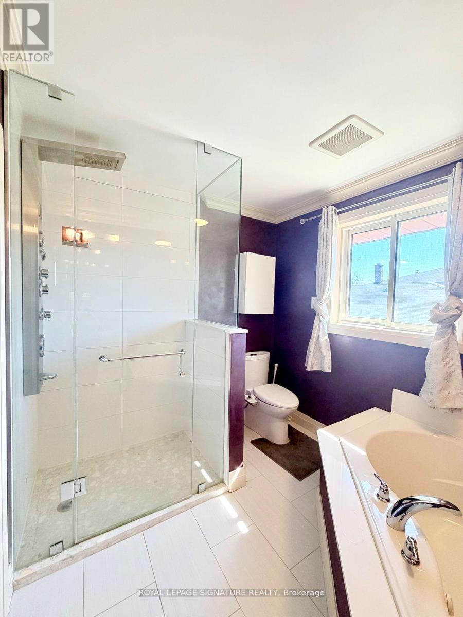 2263 HARCOURT CRESCENT - 19