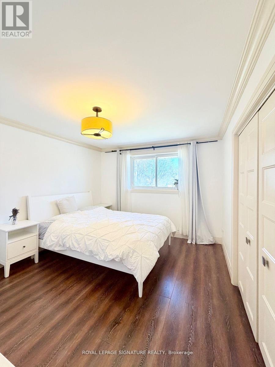 2263 HARCOURT CRESCENT - 20