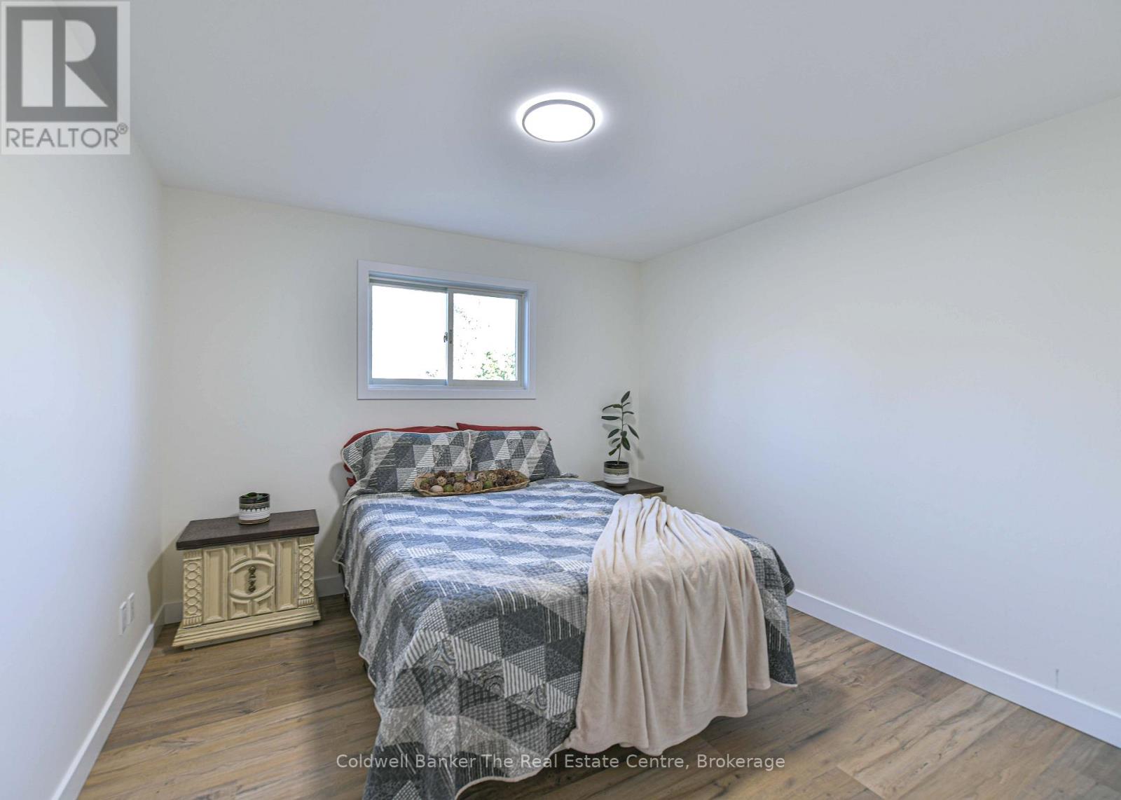 355 LOUISE STREET - 25