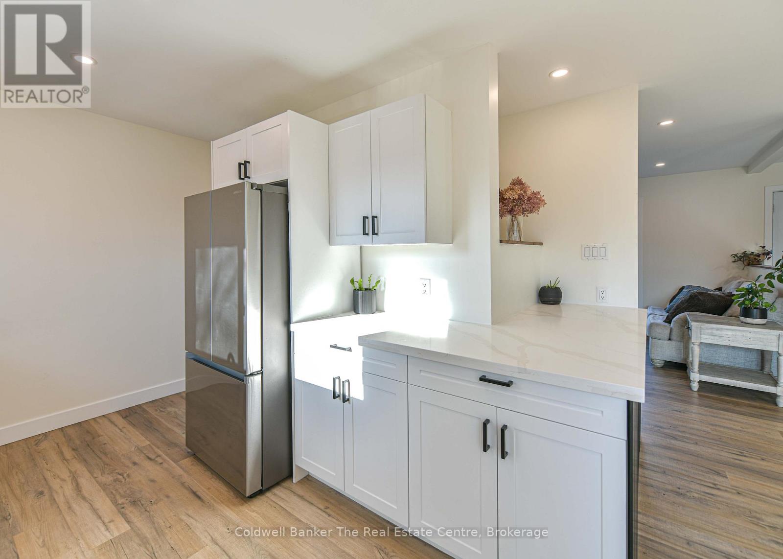 355 LOUISE STREET - 12