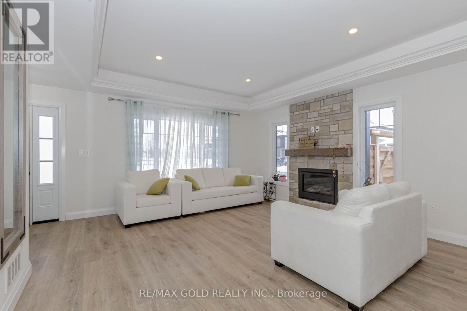 45 VICTORIA WAY — photo 10