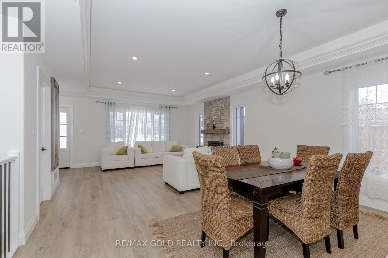 45 VICTORIA WAY — photo 12