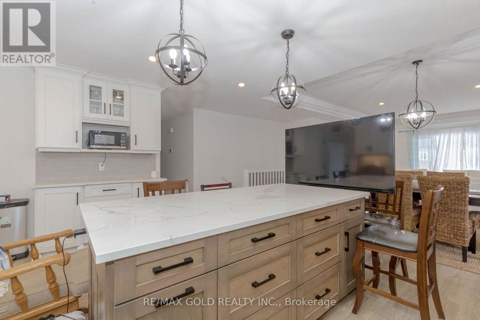 45 VICTORIA WAY — photo 18
