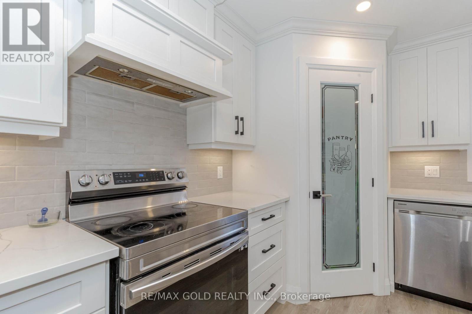 45 VICTORIA WAY — photo 19
