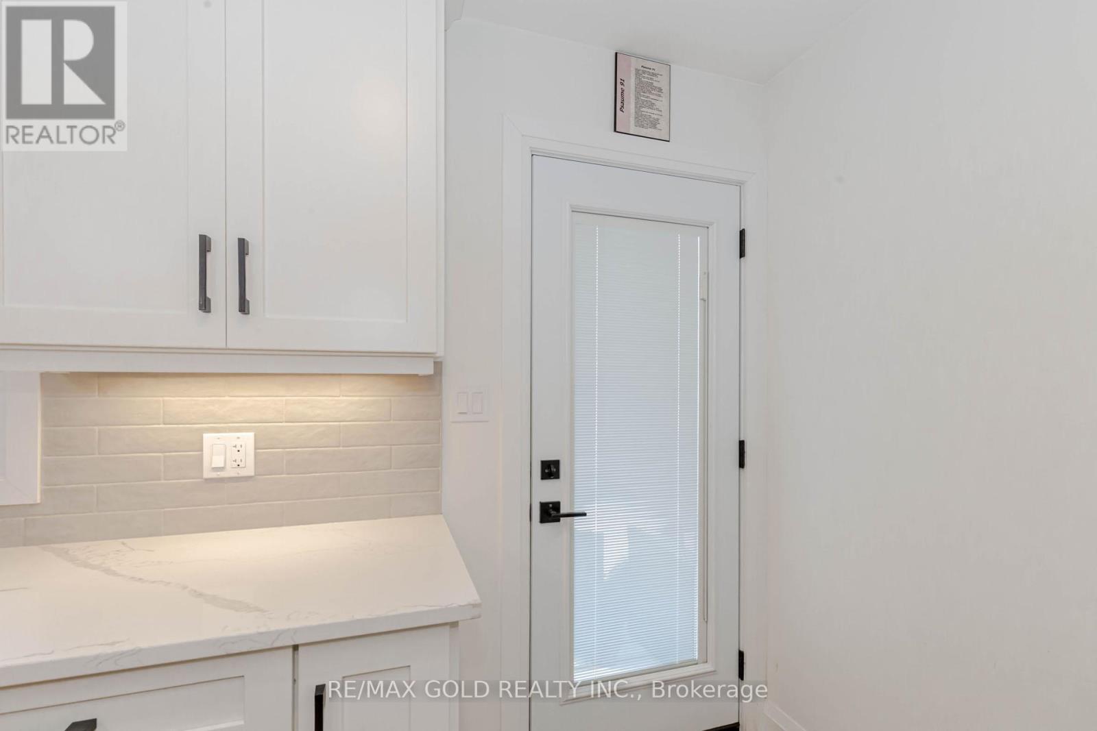 45 VICTORIA WAY — photo 21