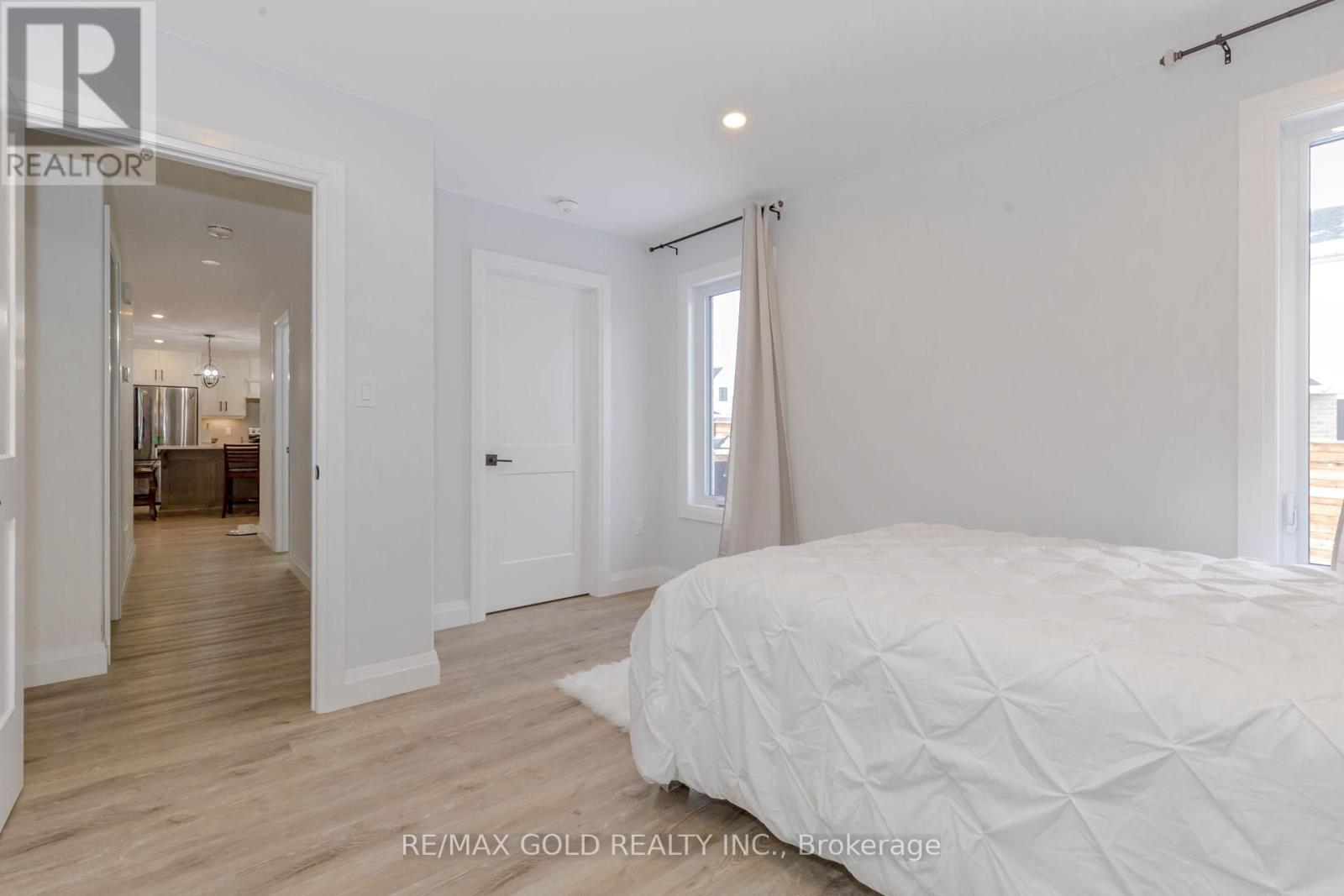 45 VICTORIA WAY — photo 23