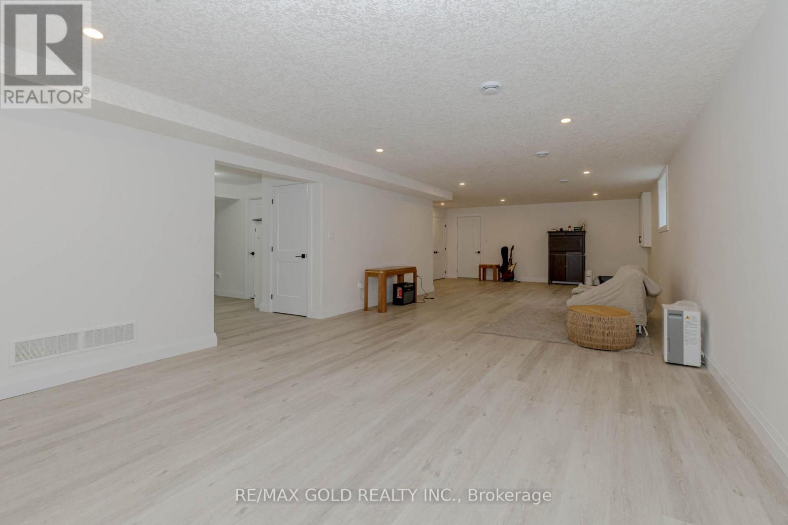 45 VICTORIA WAY — photo 36