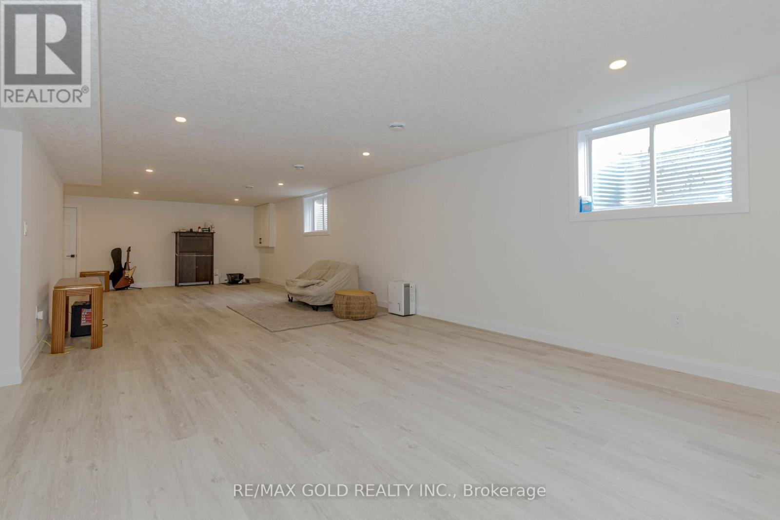 45 VICTORIA WAY — photo 37