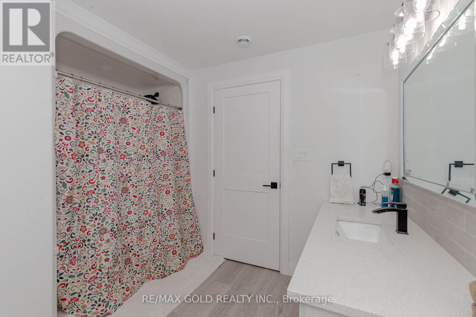 45 VICTORIA WAY — photo 42
