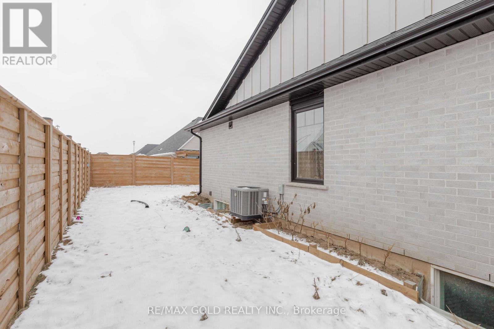 45 VICTORIA WAY — photo 48