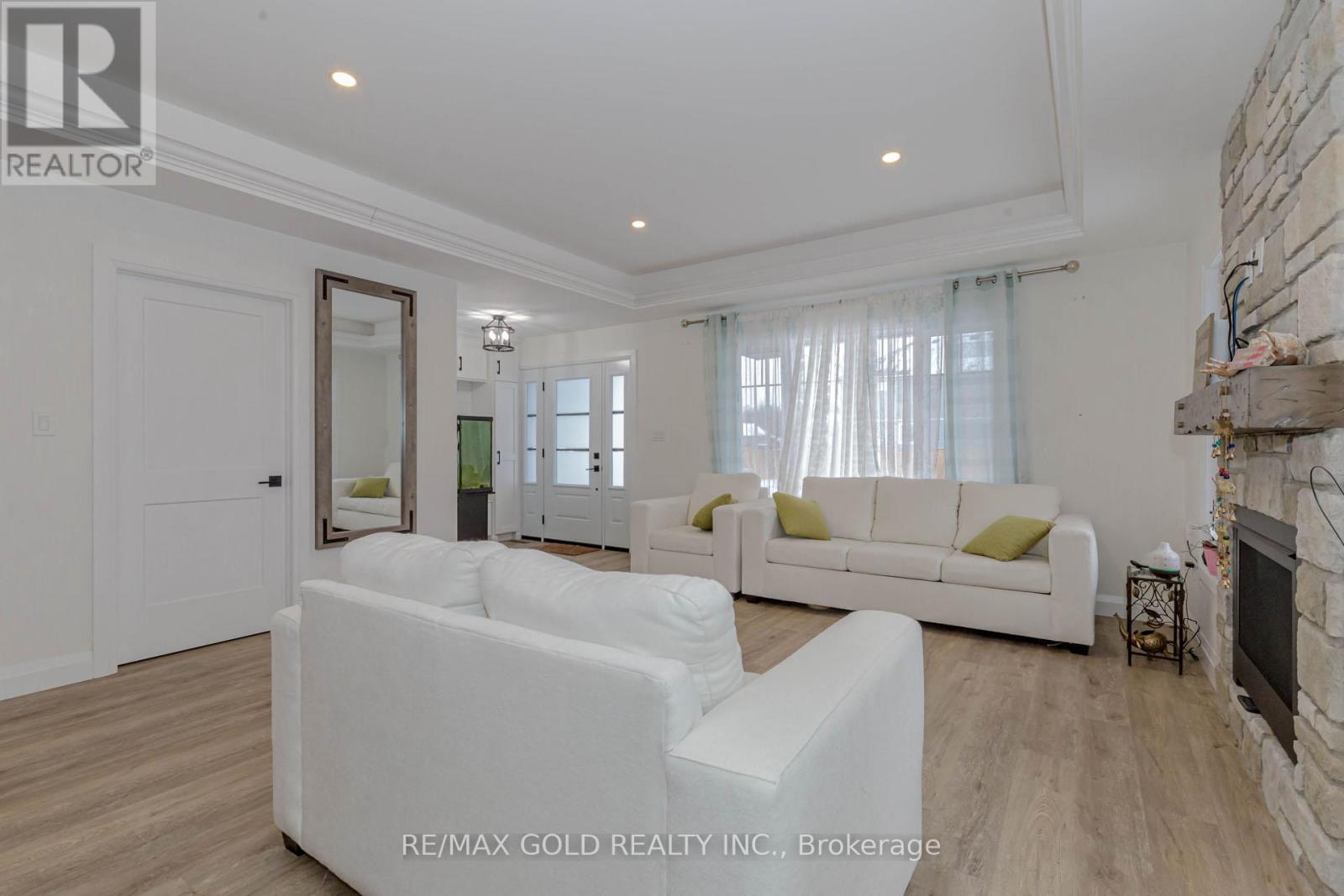 45 VICTORIA WAY — photo 9