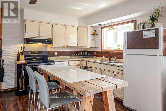 150 MACINTOSH DRIVE - 10