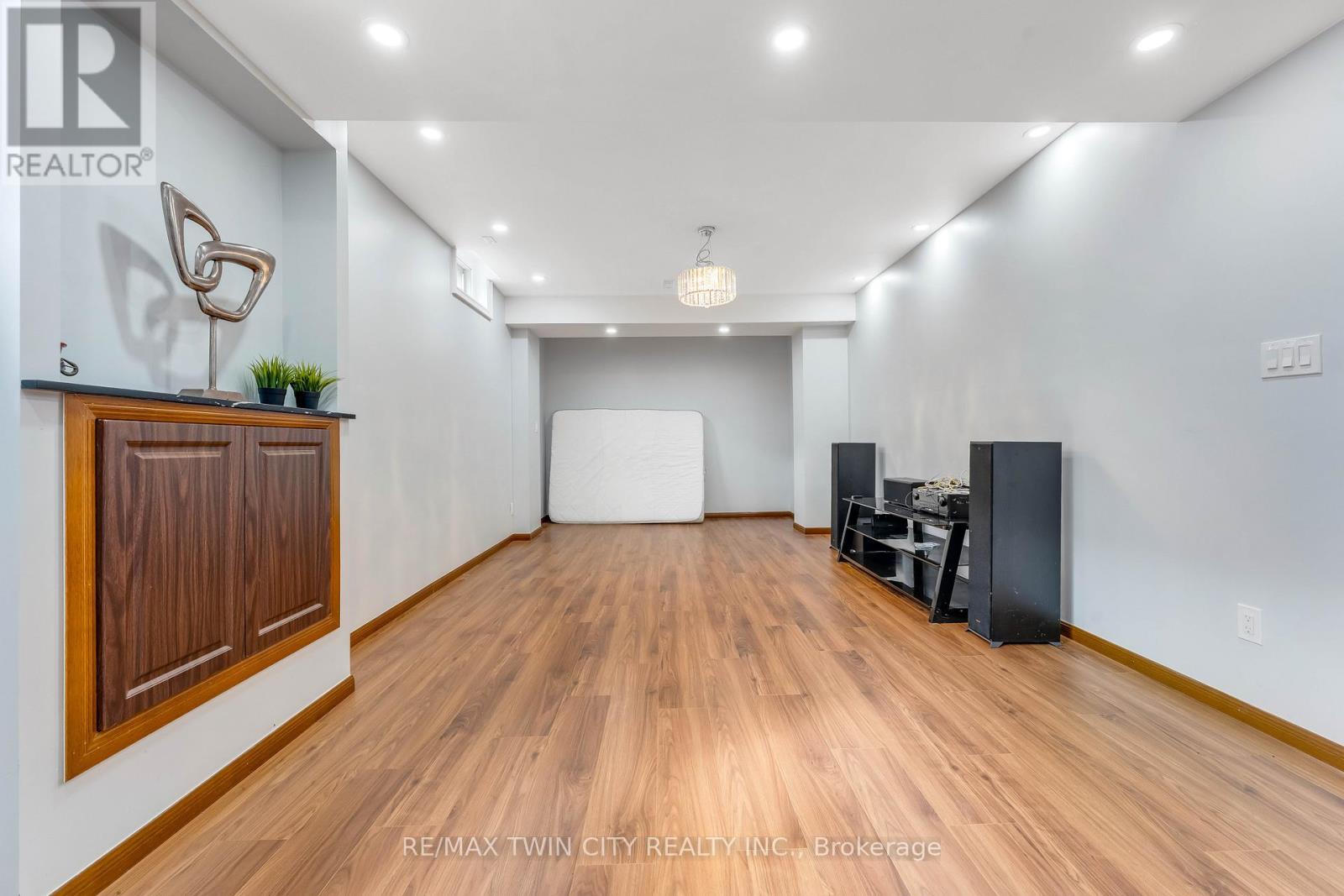 145 REDTAIL STREET — photo 35