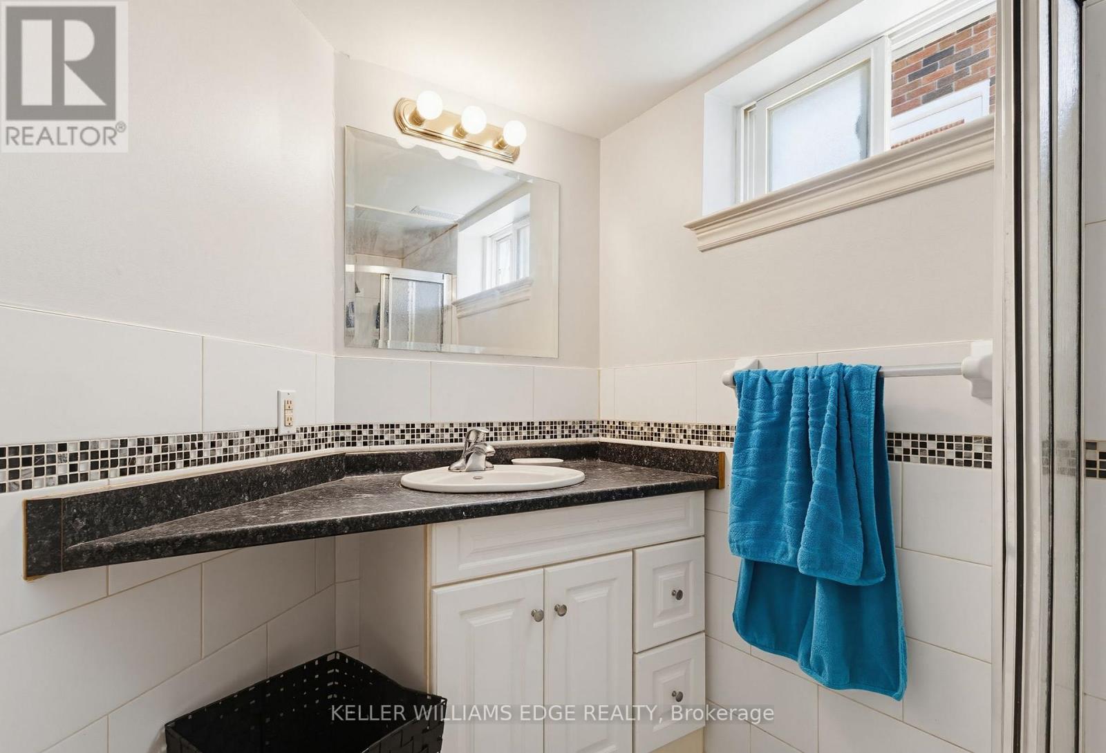 156 LAKESIDE DRIVE - 26