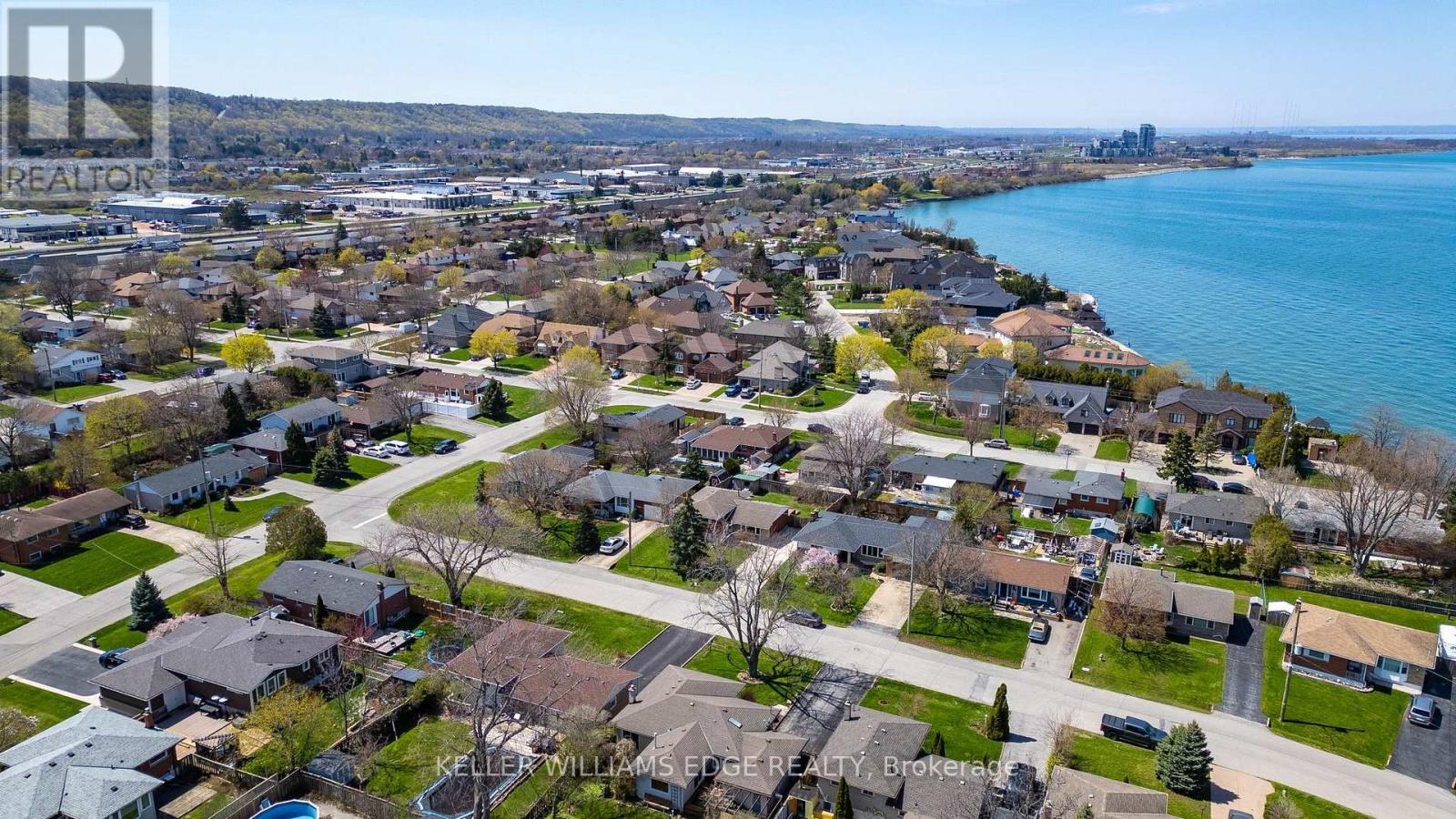 156 LAKESIDE DRIVE - 35