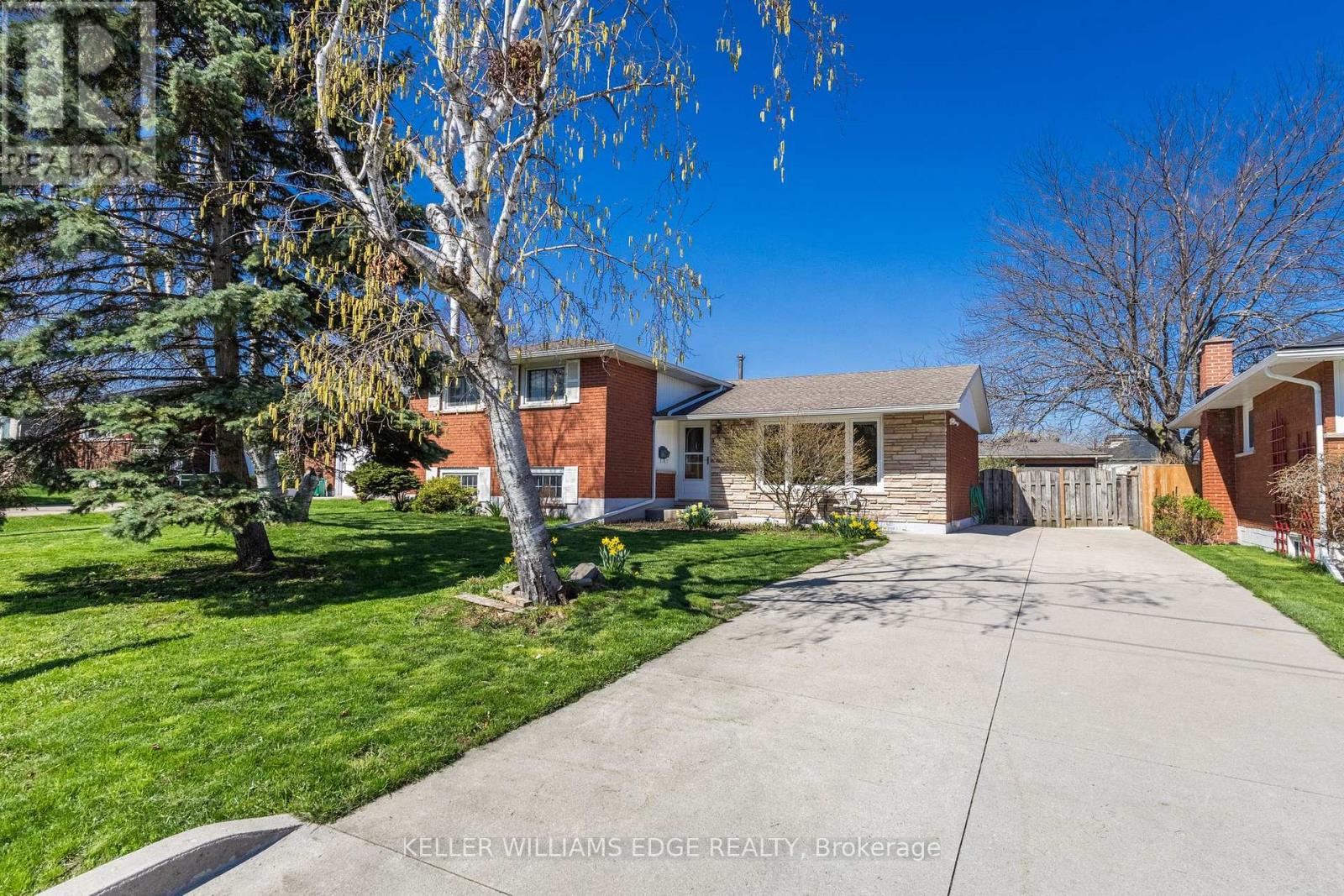 156 LAKESIDE DRIVE - 4