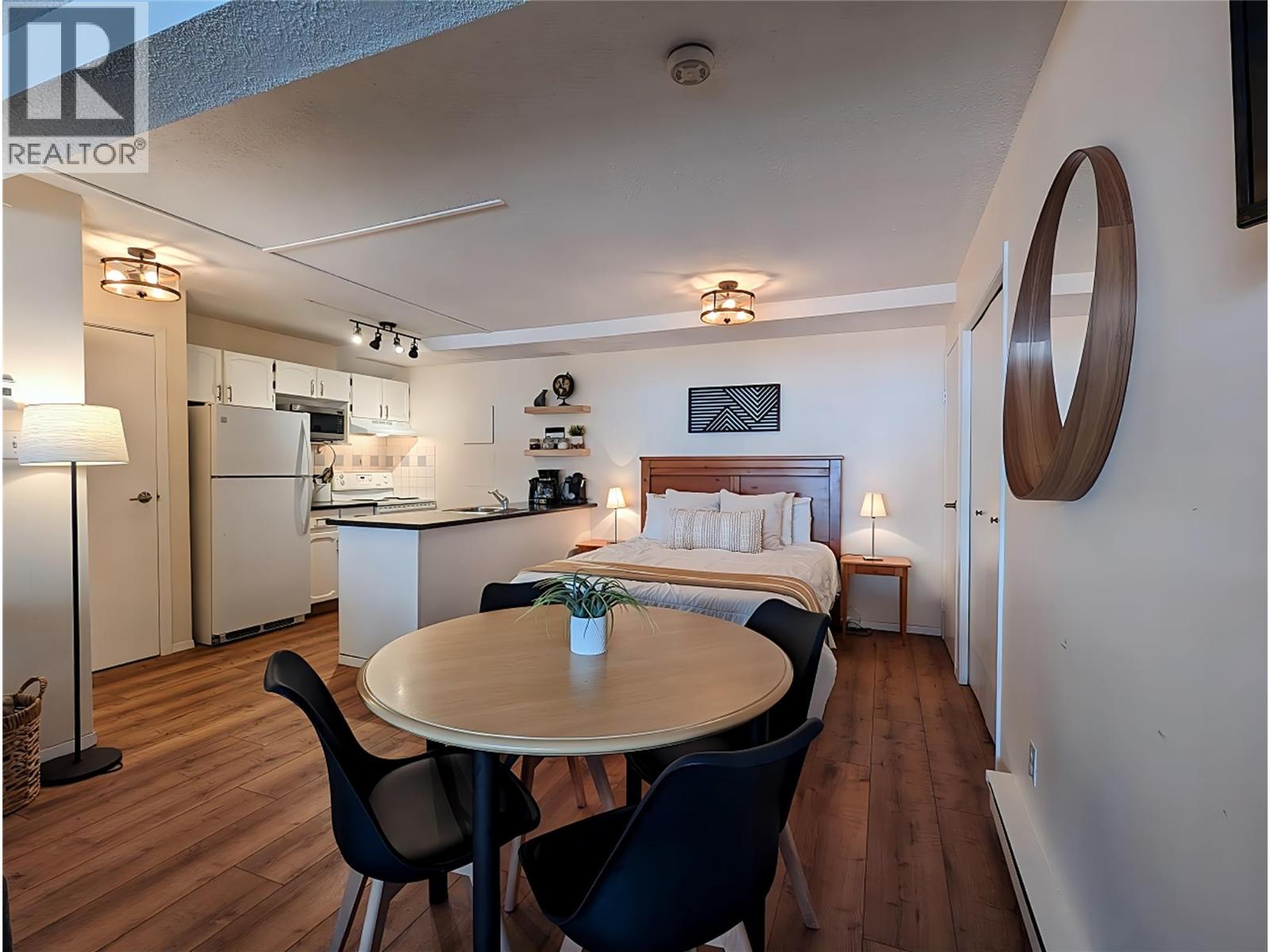 #806 2030 Panorama Drive - 5