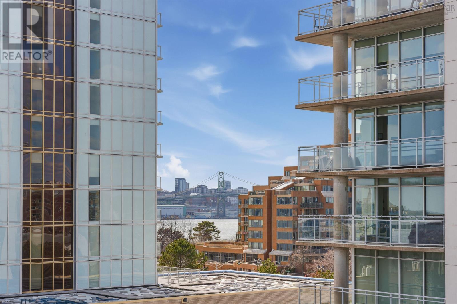 Property 41 of 45 of 607 31 Kings Wharf Place