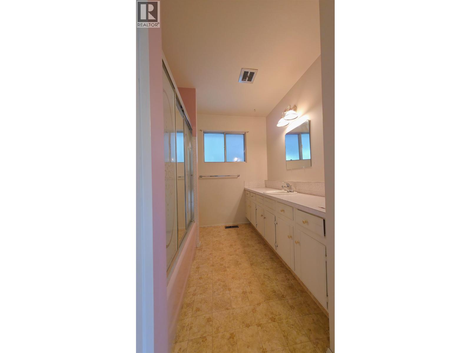 2583 BORDEN CRESCENT - 17