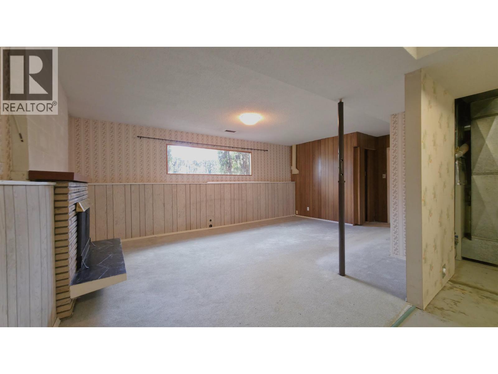 2583 BORDEN CRESCENT - 25