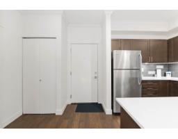 111 13468 King George Boulevard, Surrey, BC V3T0B5 Photo 9