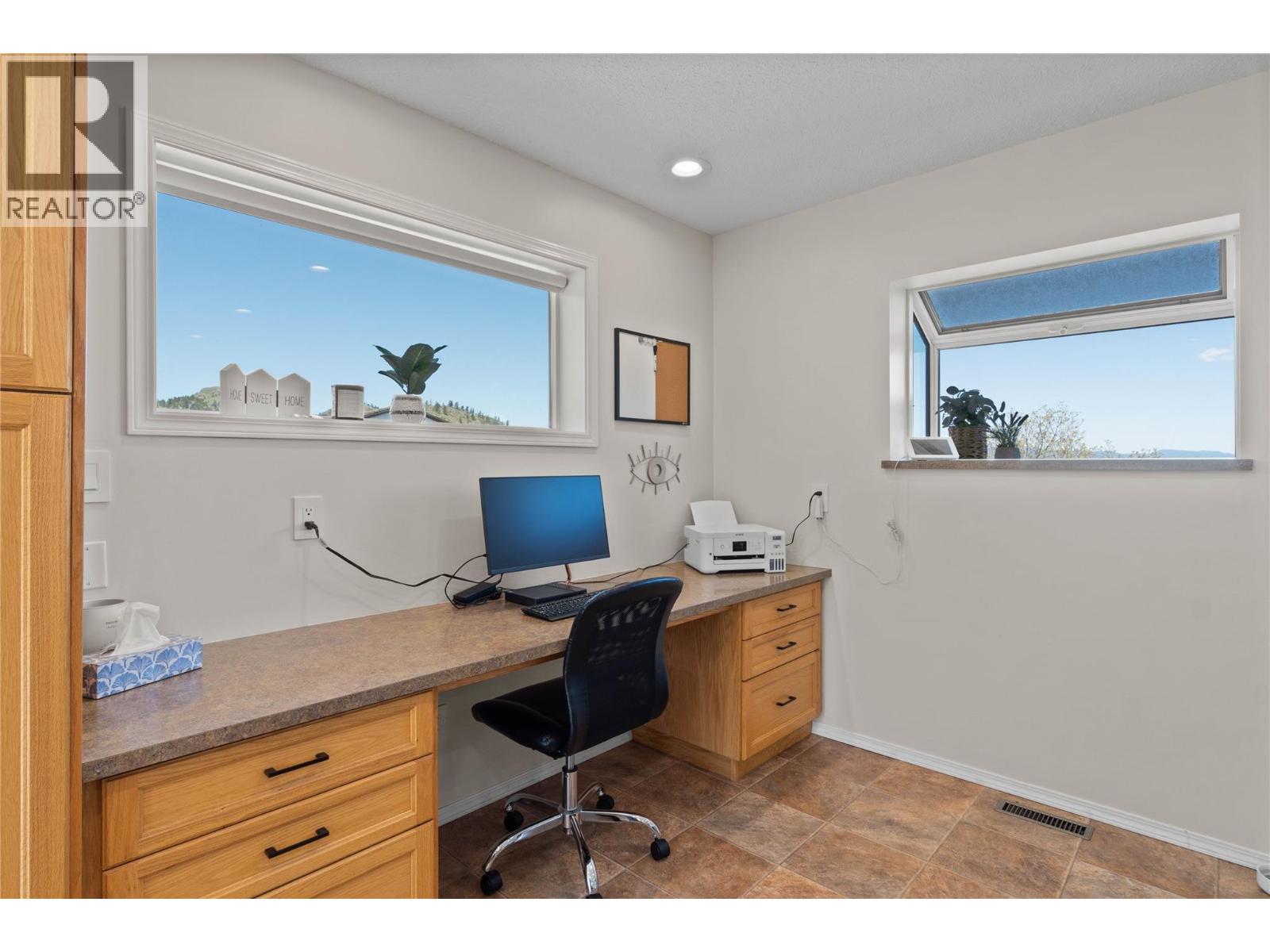 890 GLENEAGLES Drive - 17