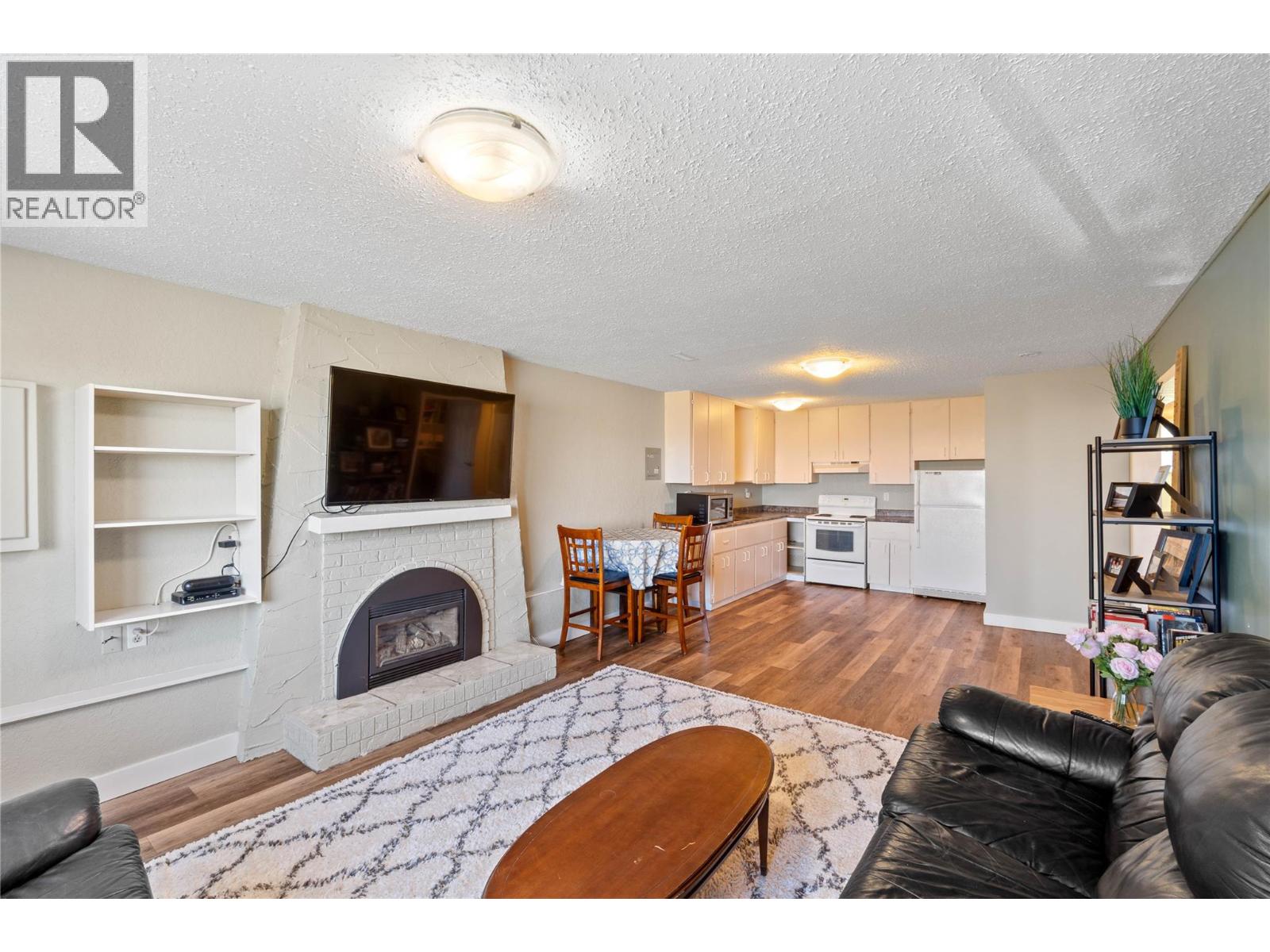 890 GLENEAGLES Drive - 31