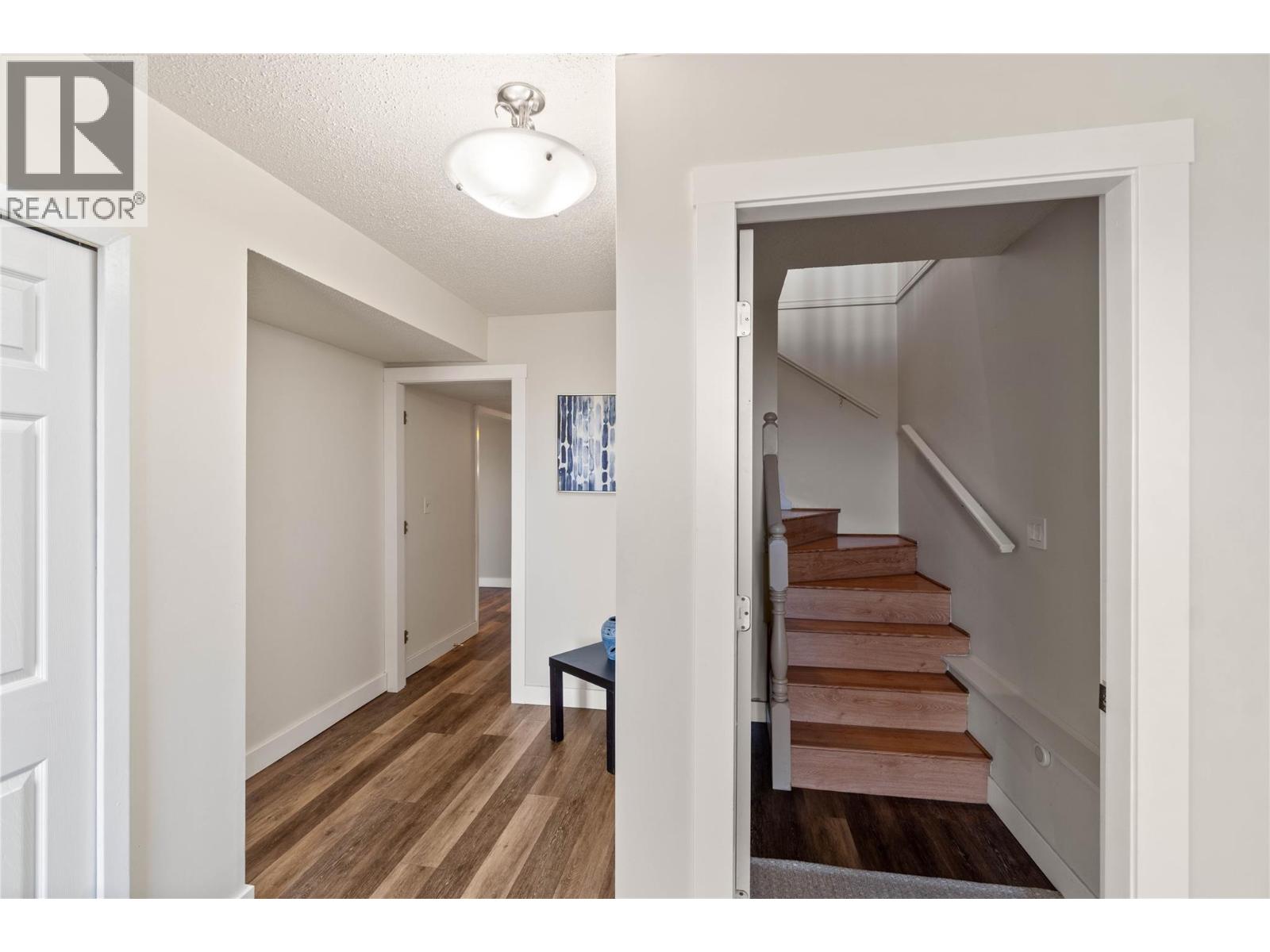 890 GLENEAGLES Drive - 27