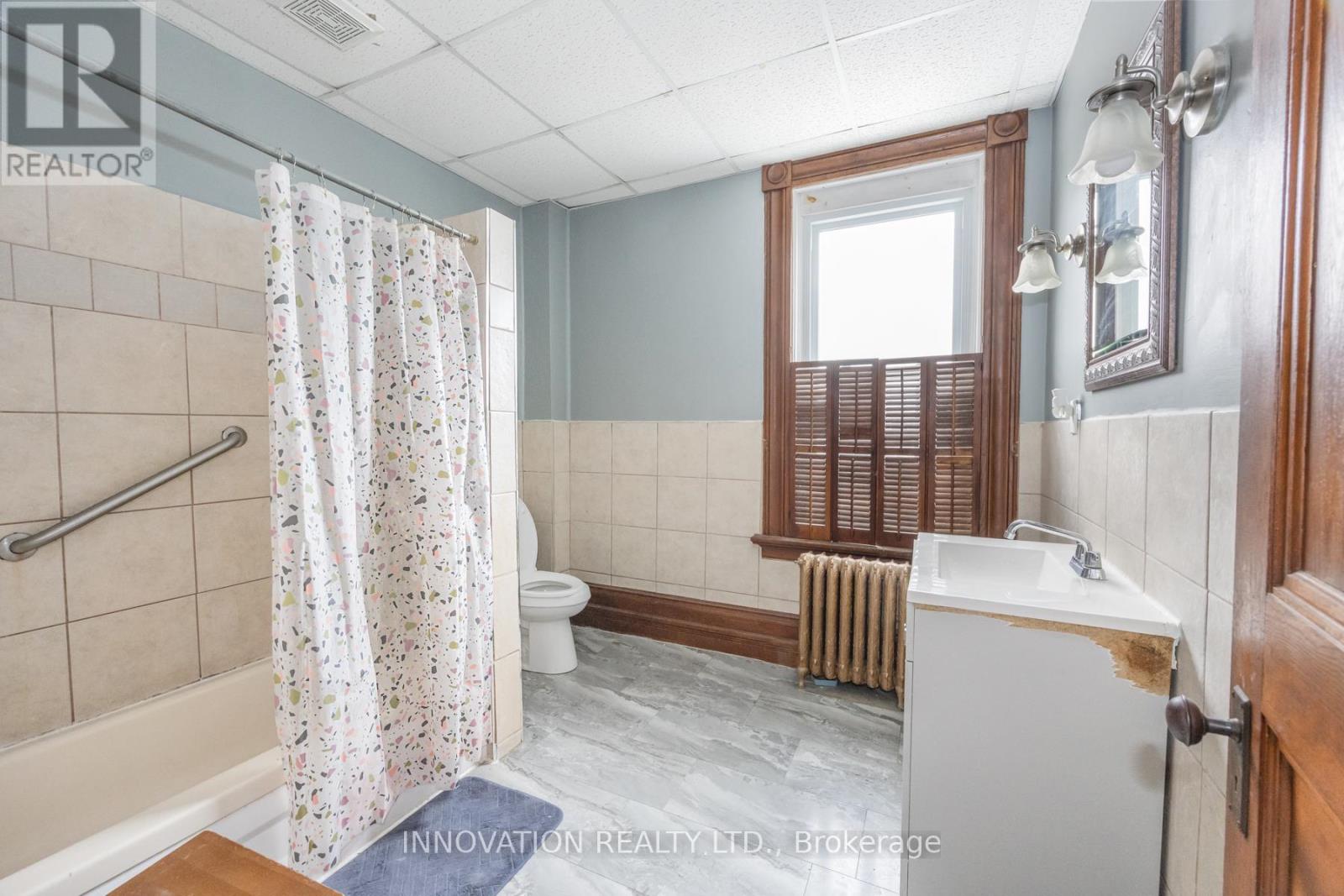 4550 STE-CATHERINE STREET - 18