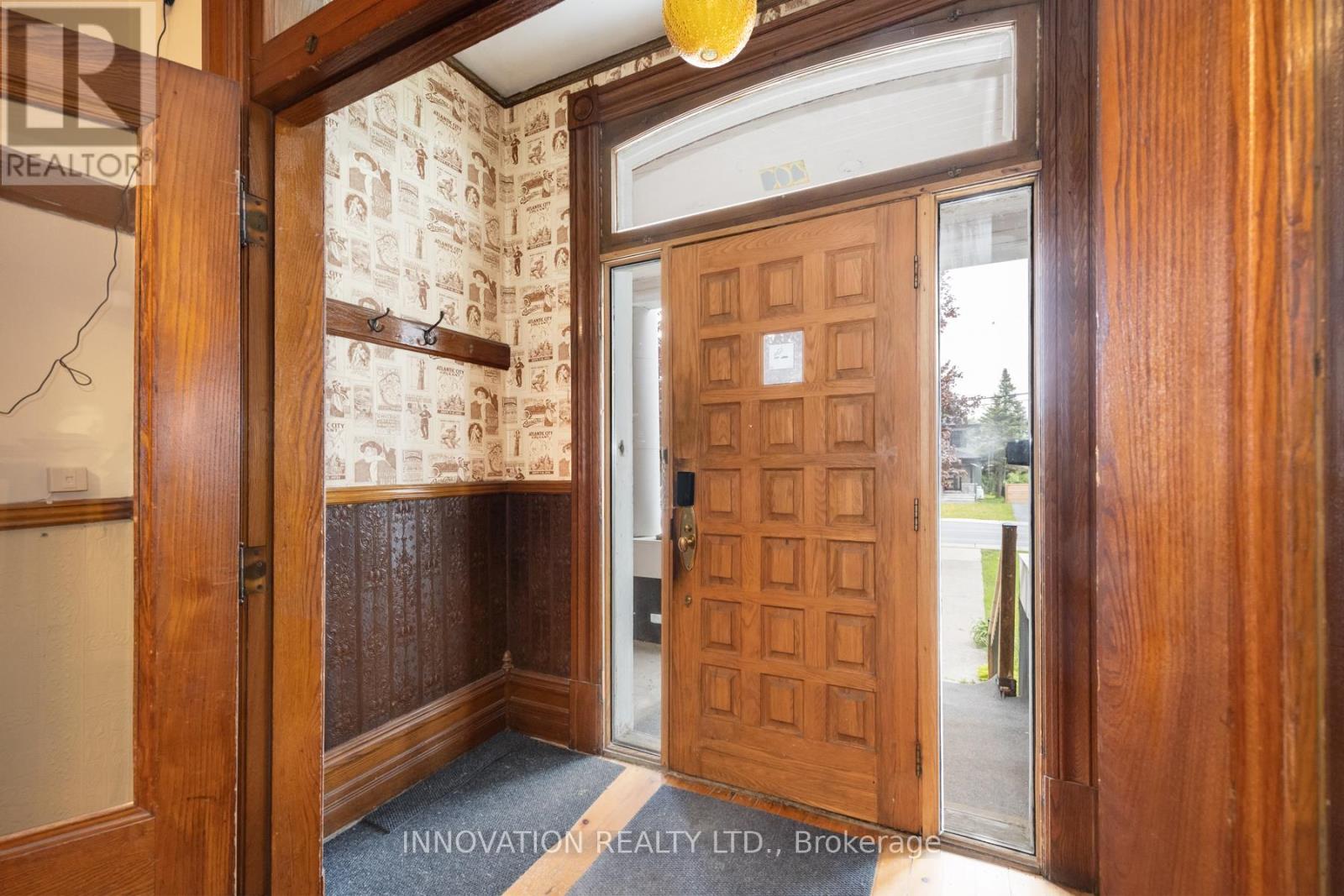 4550 STE-CATHERINE STREET - 5