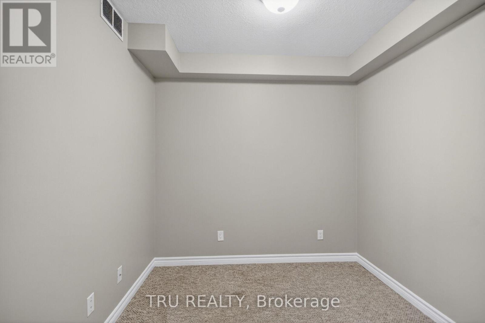 #113 398 VAN BUREN STREET - 24
