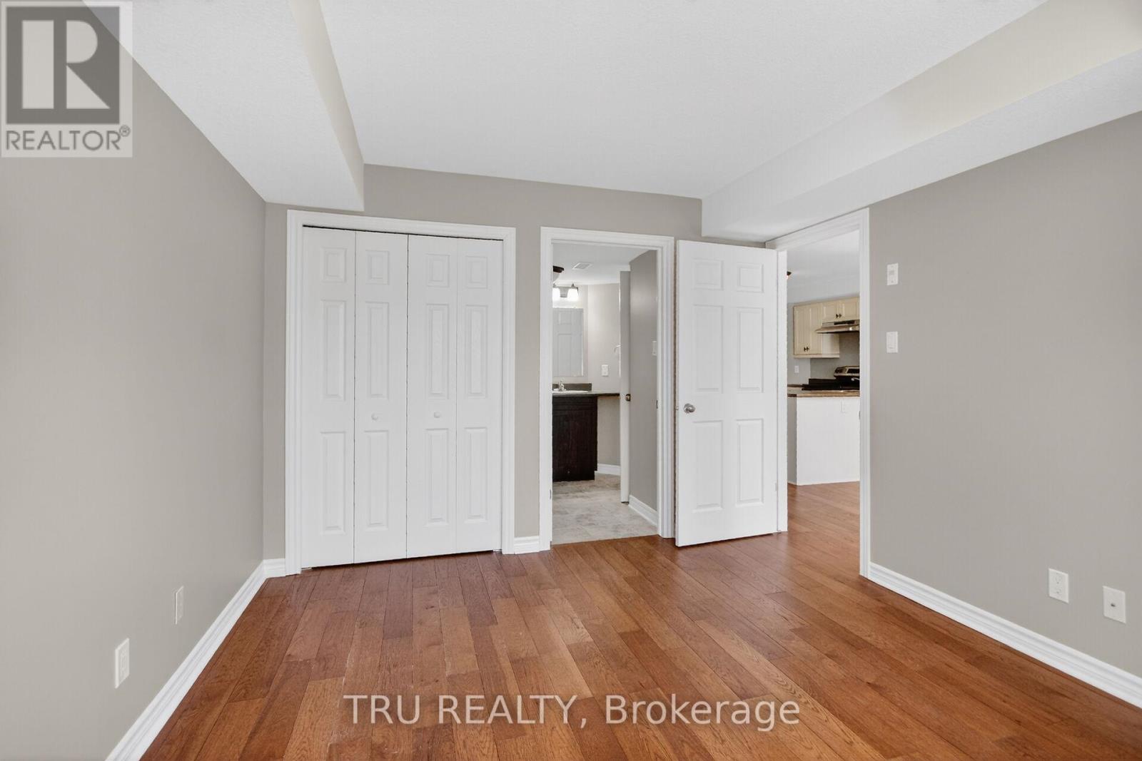 #113 398 VAN BUREN STREET - 20