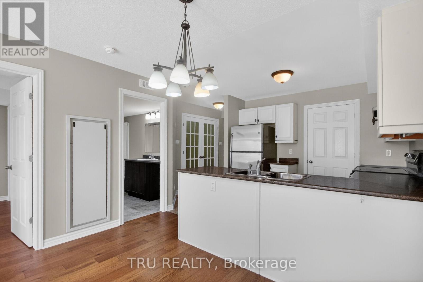 #113 398 VAN BUREN STREET - 11